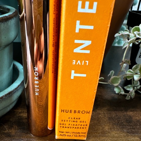 Live Tinted Huebrow Clear Setting Gel. NIB - Picture 3 of 3